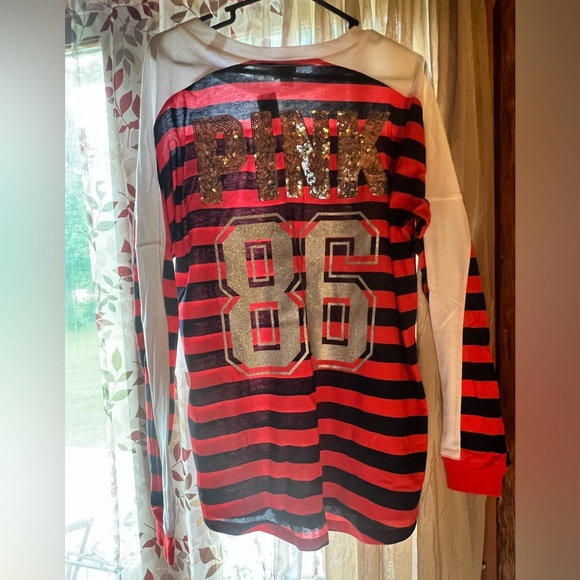 NWT VS Pink women’s long sleeve size Medium - Picture 3 of 3